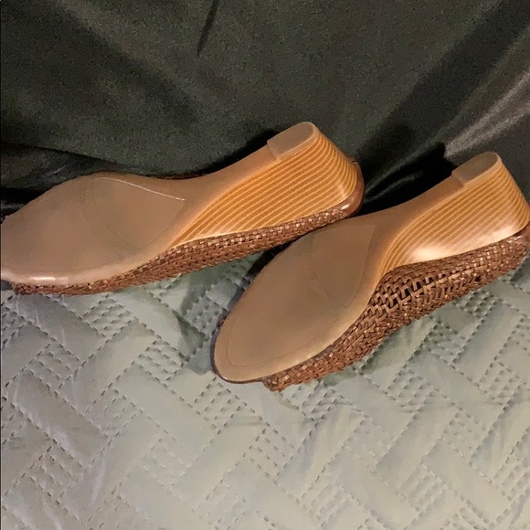 Shoes - Picture 3 of 4